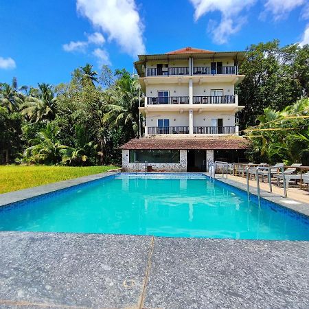 Shivam Bnb マンドレム エクステリア 写真