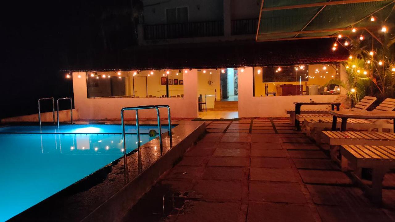 Shivam Bnb マンドレム エクステリア 写真