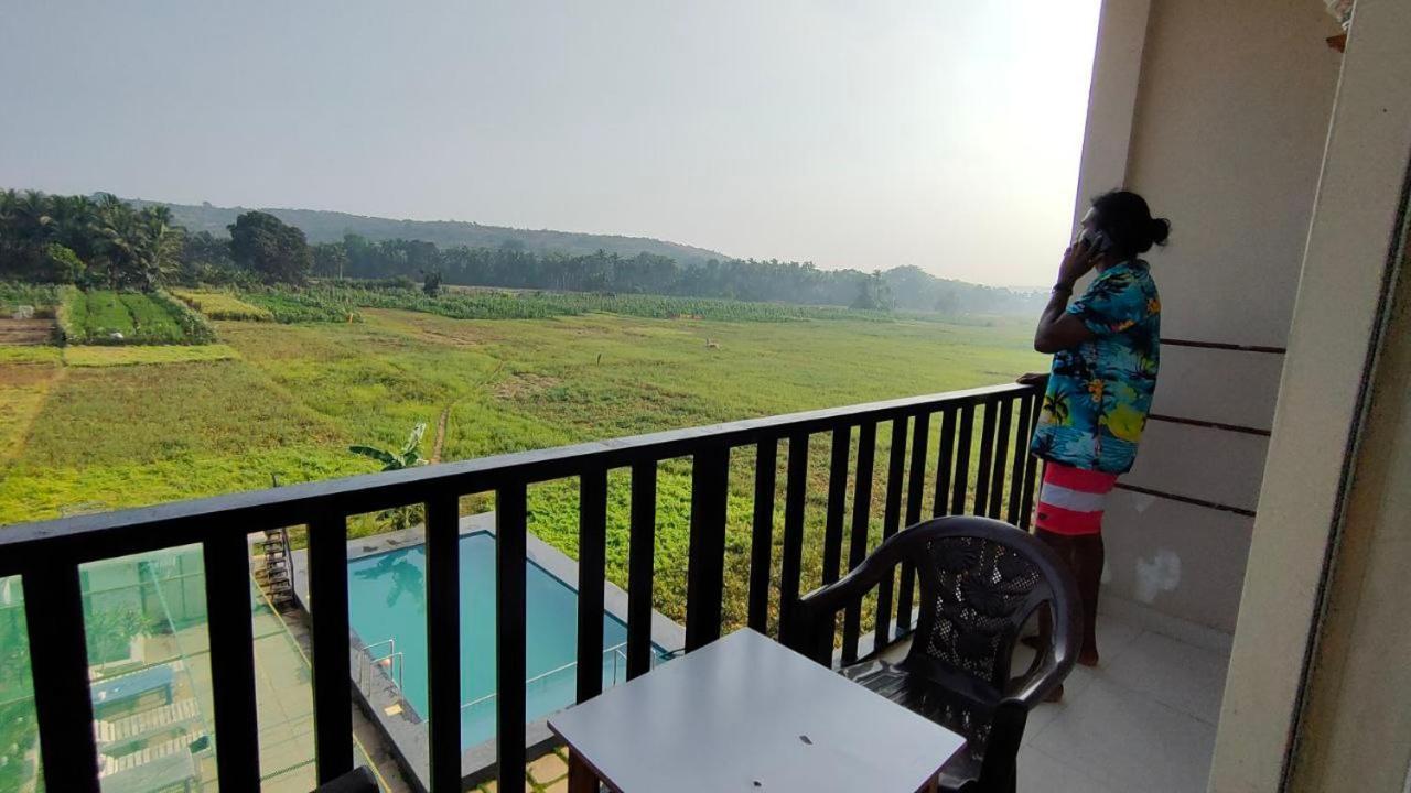 Shivam Bnb マンドレム エクステリア 写真