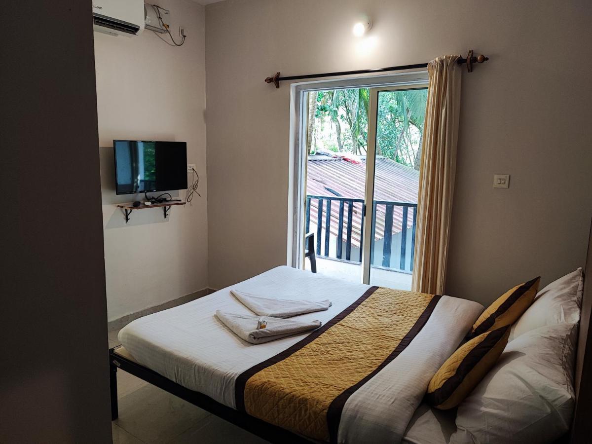 Shivam Bnb マンドレム エクステリア 写真