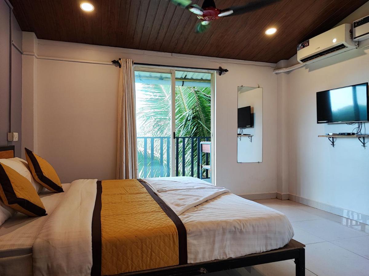 Shivam Bnb マンドレム エクステリア 写真