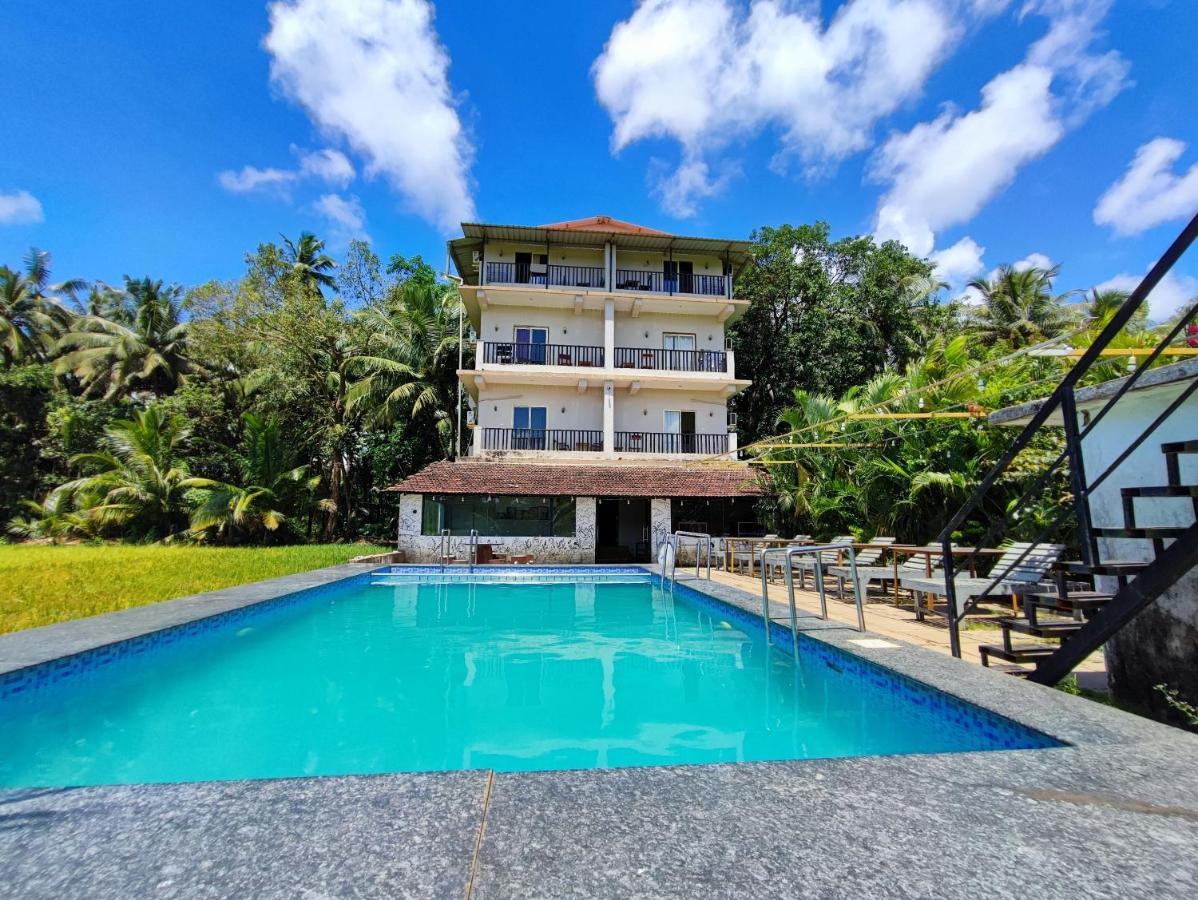 Shivam Bnb マンドレム エクステリア 写真