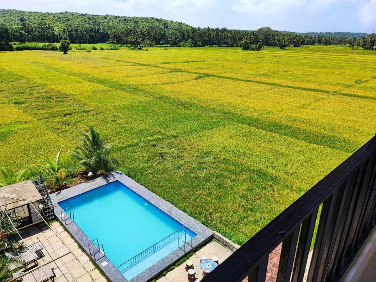 Shivam Bnb マンドレム エクステリア 写真