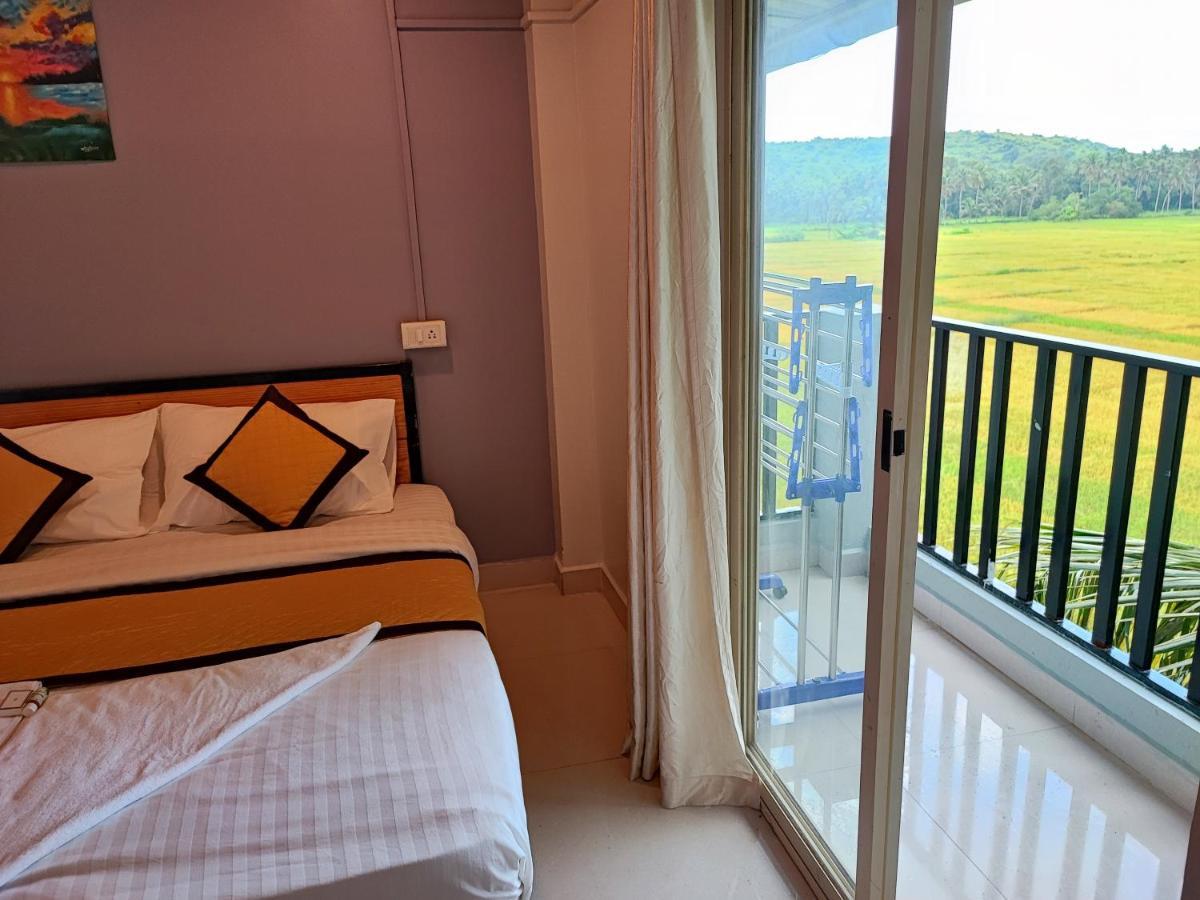 Shivam Bnb マンドレム エクステリア 写真