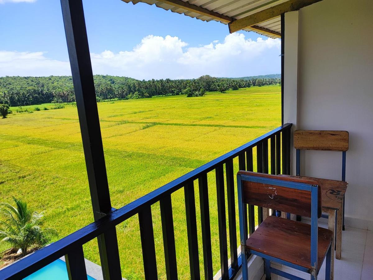 Shivam Bnb マンドレム エクステリア 写真